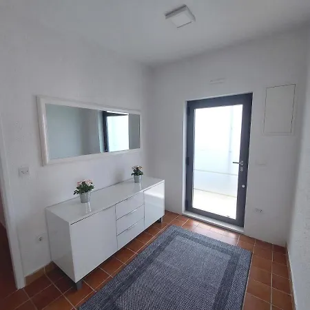 Gulin Apartman *