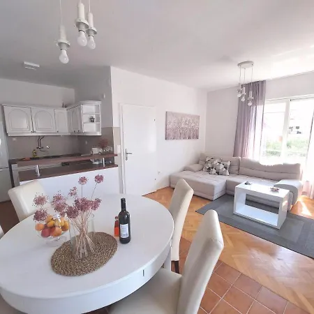 Gulin Apartman